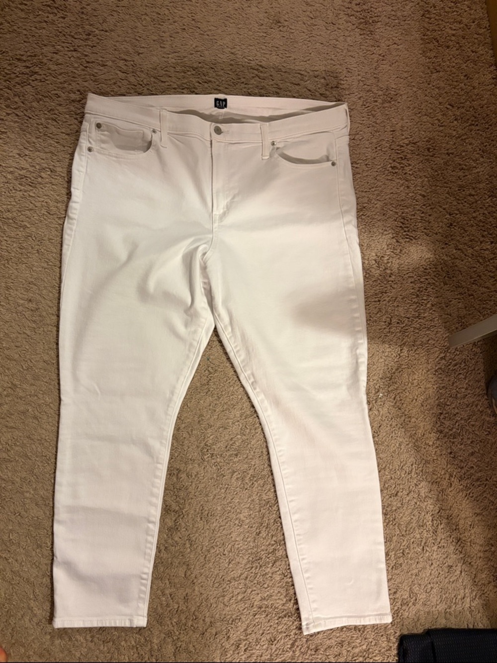 GAP White Ankle Crop Jeans